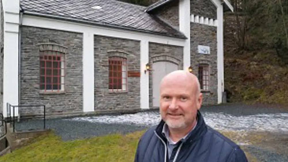 Sveitsere inn i Bekk og Strøm_lehland.jpg