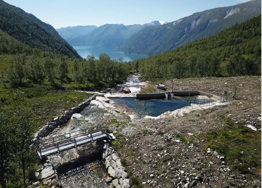 Clemens kjøper fra Sognekraft – samarbeider om drift_fjærlandkraft.jpg