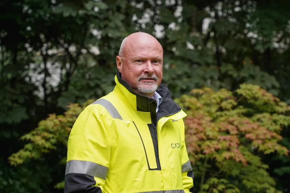 Den gløymde krafta_C-F-Lehland-med-jakke-Cadre-AS-scaled.jpg